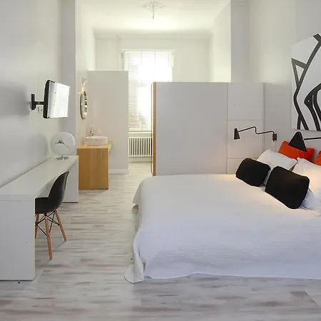 Bed & Breakfast Chantecler 5*